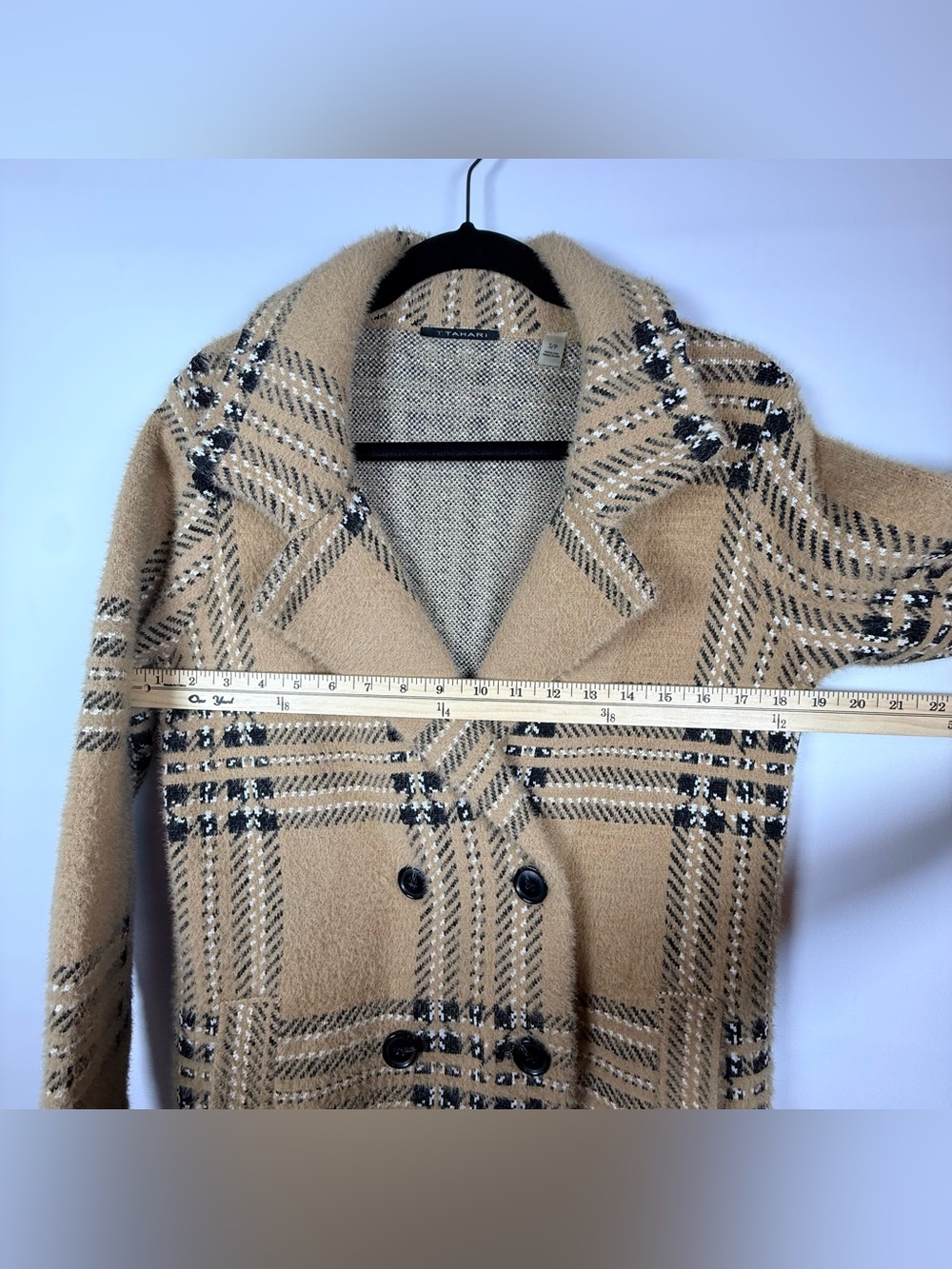 Tahari Women’s Camel Plaid Fall Winter Coat Double Breasted Long Coatigan Size S - Picture 8 of 8